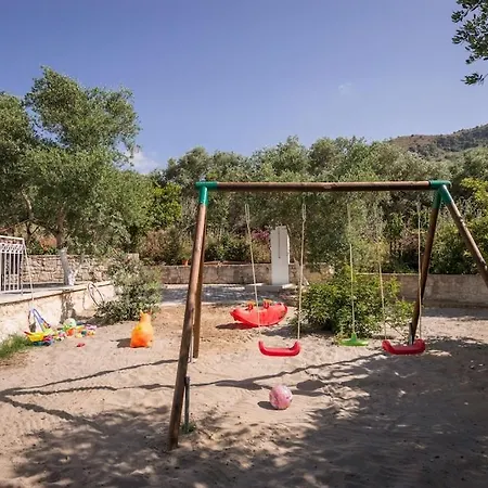 Almyros 5 Bedroom Luxurious Close To The *