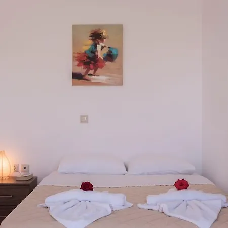 Almyros 5 Bedroom Luxurious Close To The *